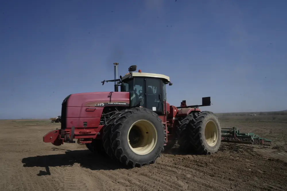 В Жетісу стартовал сев сахарной свёклы на 13 тыс. гектаров (6)