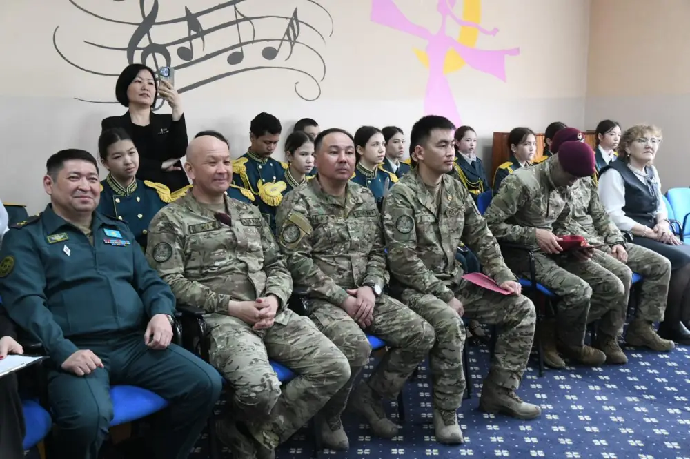 Столичная школа договорилась о сотрудничестве с войсковой частью Минобороны (7)