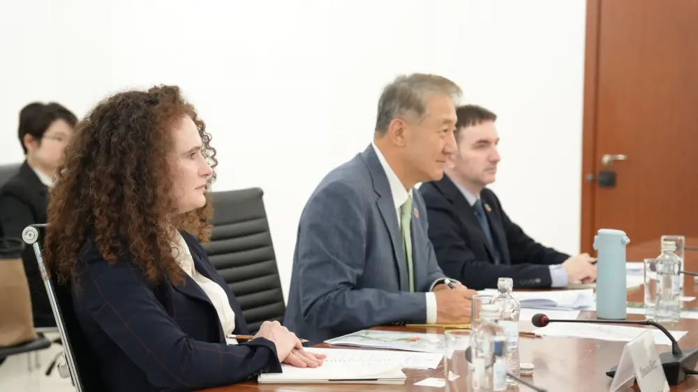 Встреча вице-министра экологии и природных ресурсов Республики Казахстан М.Т. Ошурбаева с руководителем Отделения ООН по устойчивому развитию UNOSD Чун Ке Пак (4)