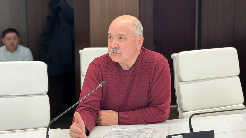 Айдарбек Сапаров провел личный прием граждан (5)