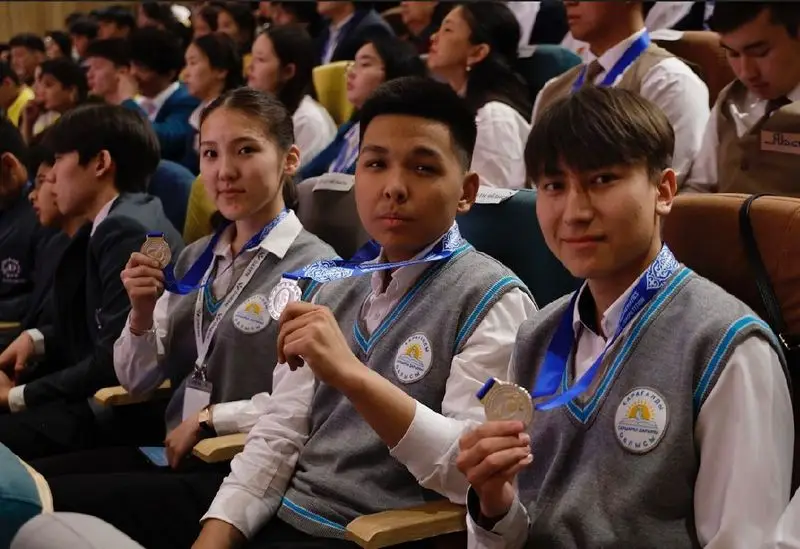 Карагандинские школьники вошли в число лучших на международном конкурсе научных проектов (3)