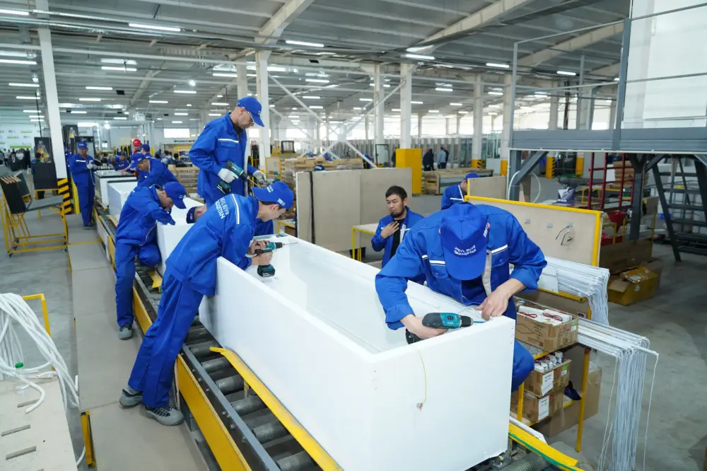 В ТУРКЕСТАНСКОЙ ОБЛАСТИ РАСШИРЯТ ЗАВОД ПО ПРОИЗВОДСТВУ ХОЛОДИЛЬНИКОВ: МОЩНОСТЬ ДОСТИГНЕТ 50 ТЫСЯЧ ЕДИНИЦ В ГОД (7)