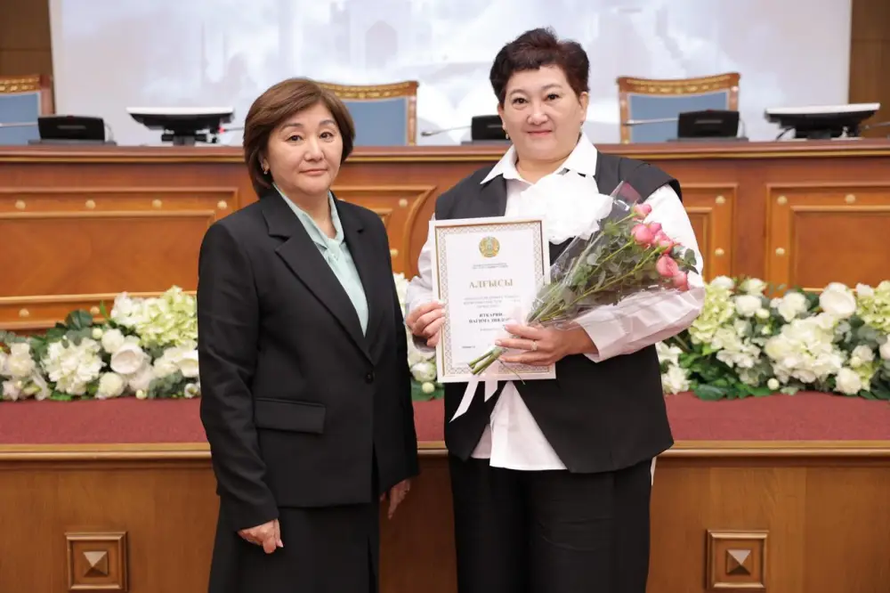 В Национальный день книги в Астане наградили лучших библиотекарей страны (4)