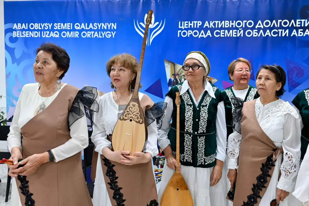 Аким области посетил социальный центр в Семее (7)