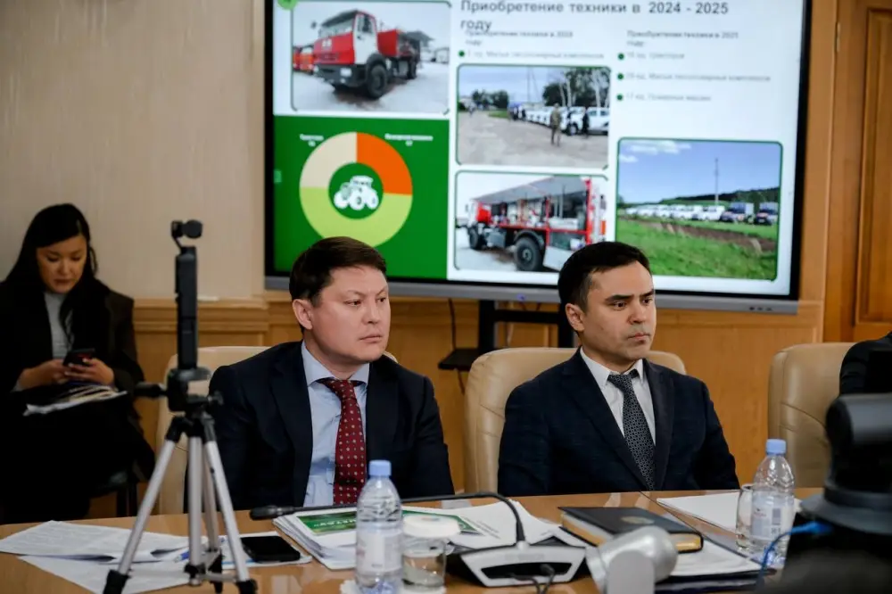 На заседании акимата рассмотрели ключевые вопросы социально-экономического развития региона за первый квартал 2026 года и состояние дорожной отрасли (9)