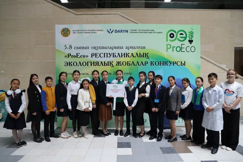 Более 100 тысяч выпускников школ внесли вклад в озеленение страны (4)