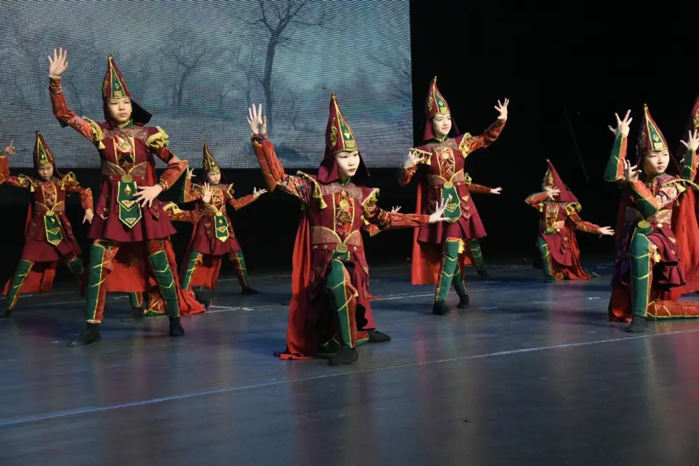 Торжественные проводы очередной группы призывников провели в Астане (10)