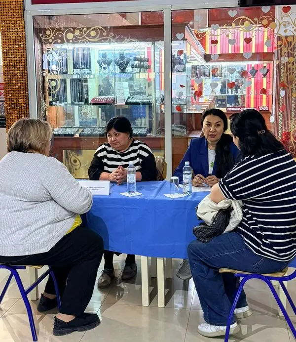 Спросить и разобраться: в Темиртау прошла акция «Народный юрист» (4)