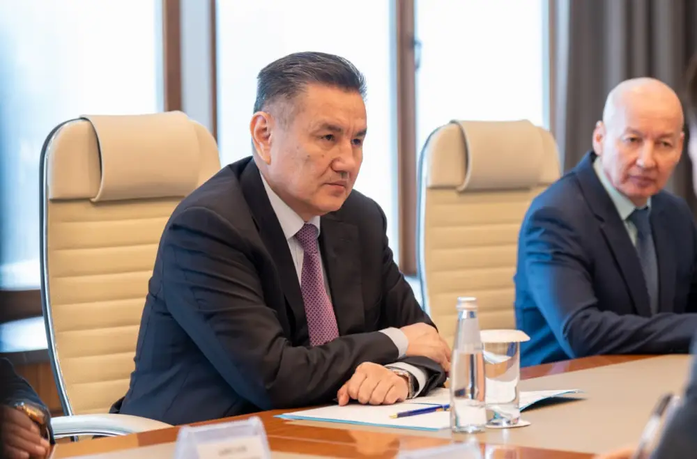 Аким ВКО провел встречу с председателем Президиума НПП «Атамекен» (4)
