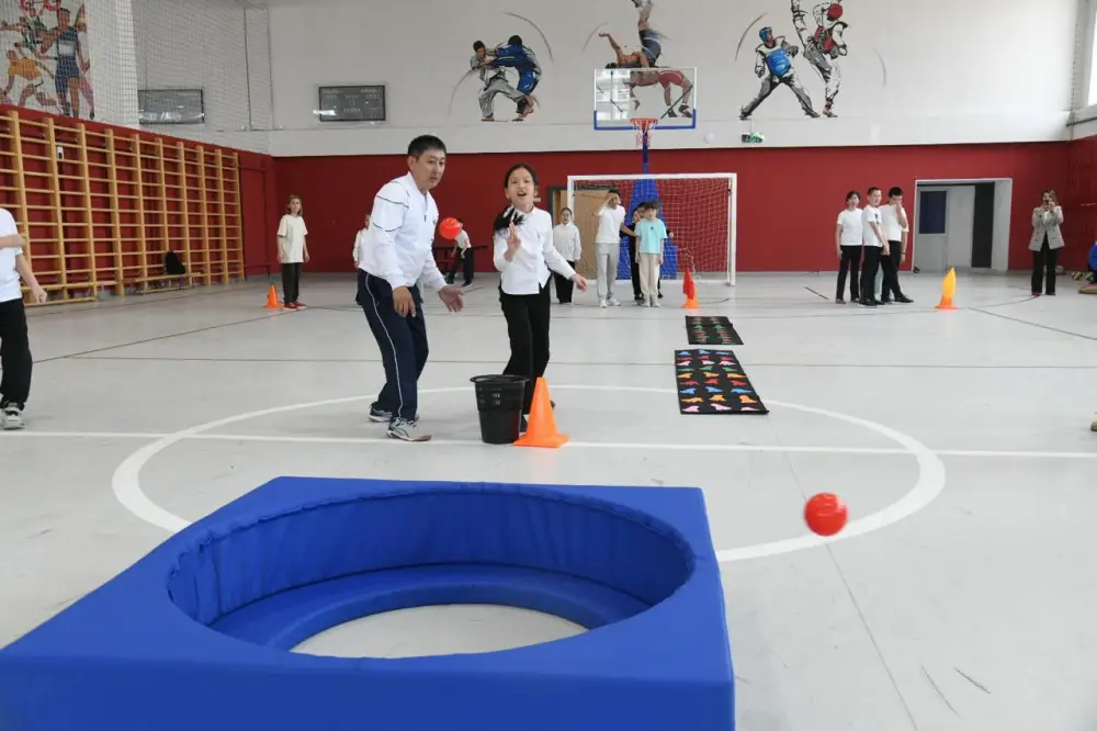 «Таза Қазақстан»: спортивный праздник для особенных детей провели в столичной школе (3)