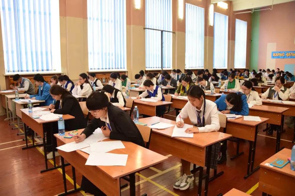 В Таразе стартовал заключительный этап республиканской олимпиады по общественно гуманитарным предметам (3)
