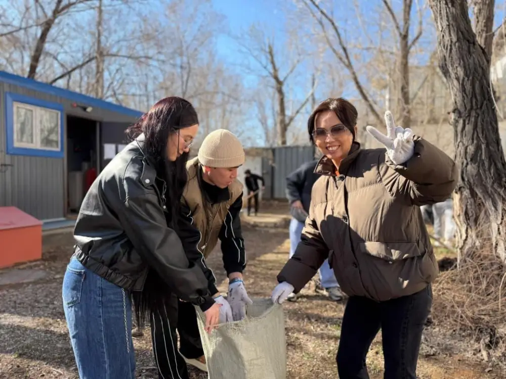 Театры Астаны приняли активное участие в акции «Таза Қазақстан» (5)