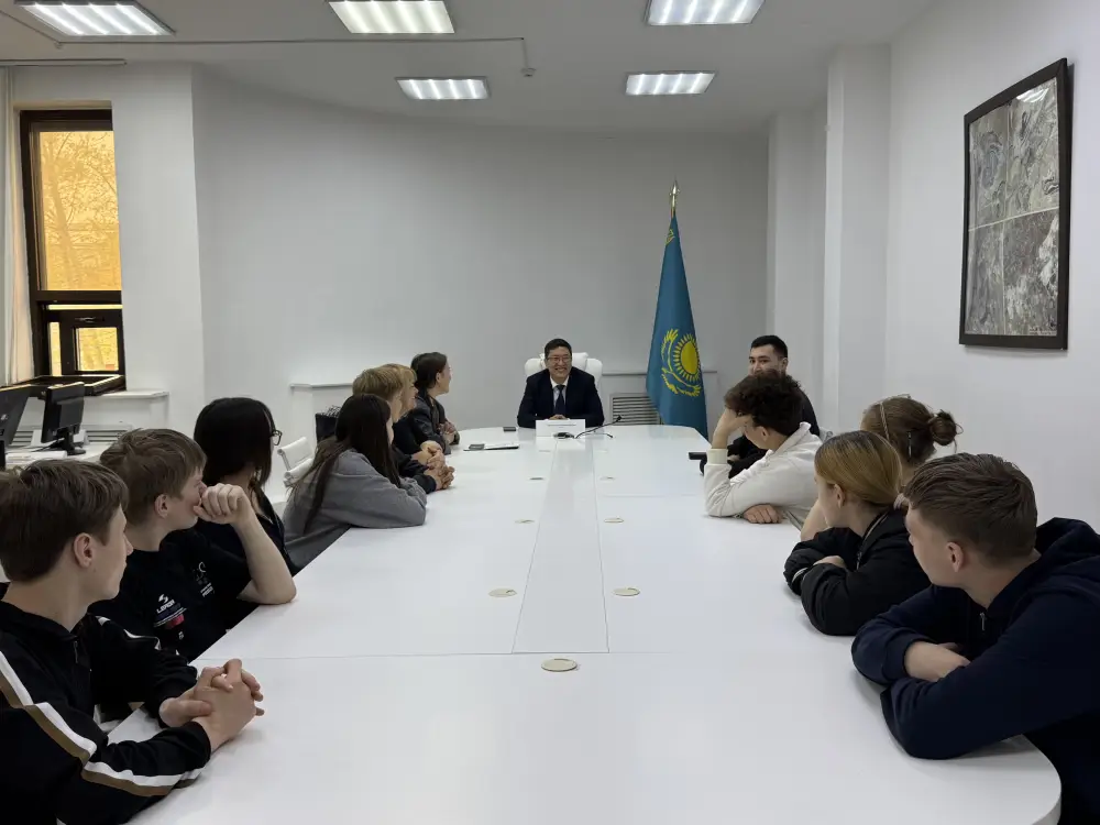День открытых дверей для школьников организовал Комитет геологии Министерства промышленности и строительства (5)