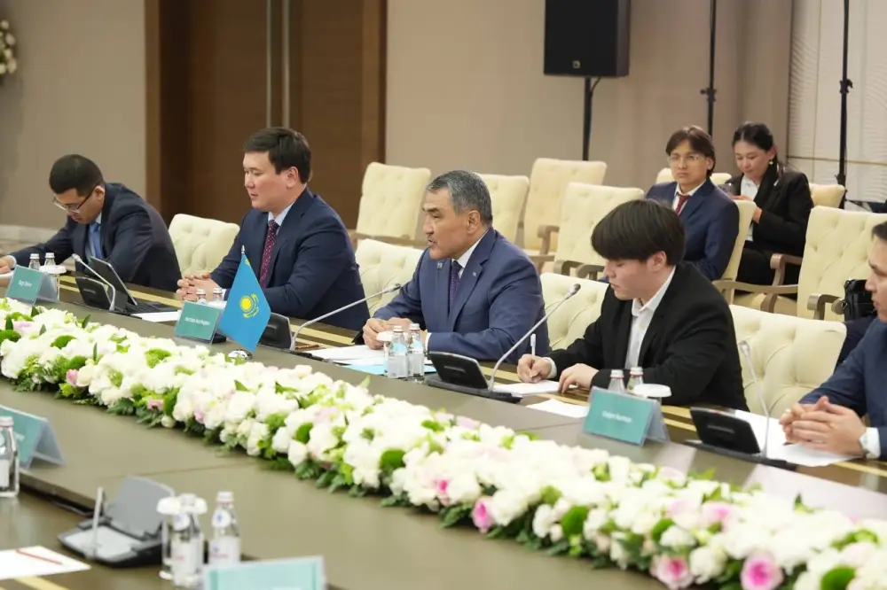 Министерство водных ресурсов и ирригации и Организация экономического сотрудничества и развития обсудили привлечение инвестиций в водный сектор Казахстана (6)