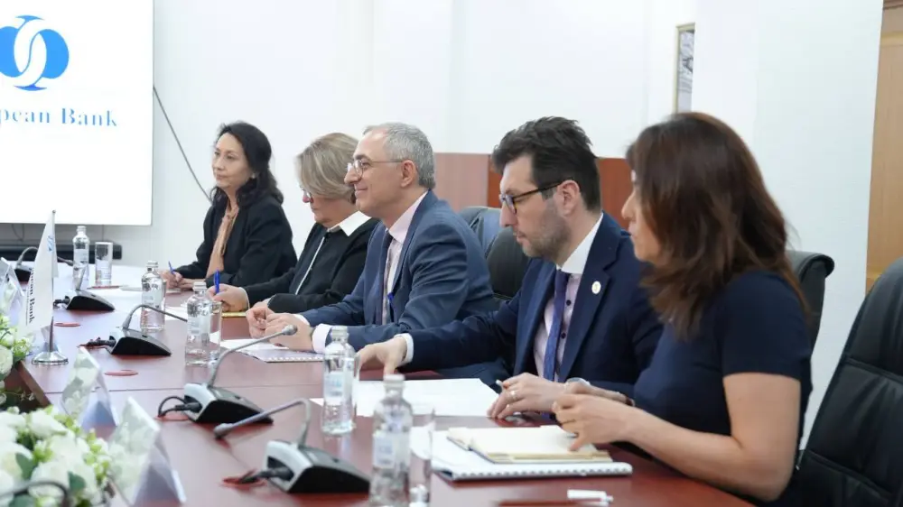 Казахстан и ЕБРР расширяют сотрудничество в сфере климатических проектов (2)