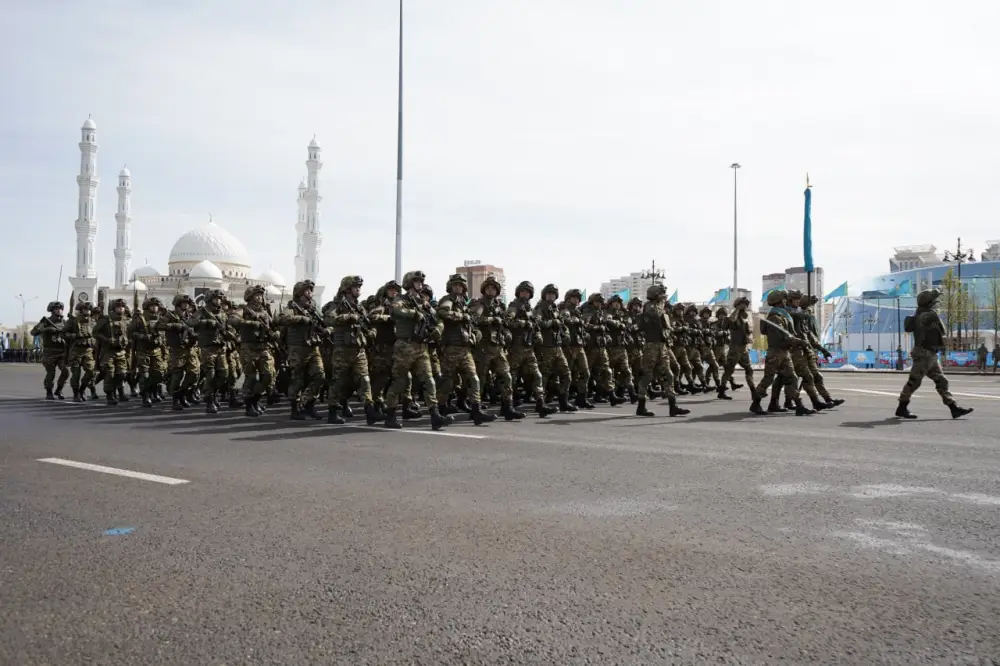 Сухопутные войска Казахстана отмечают годовщину со дня образования (8)
