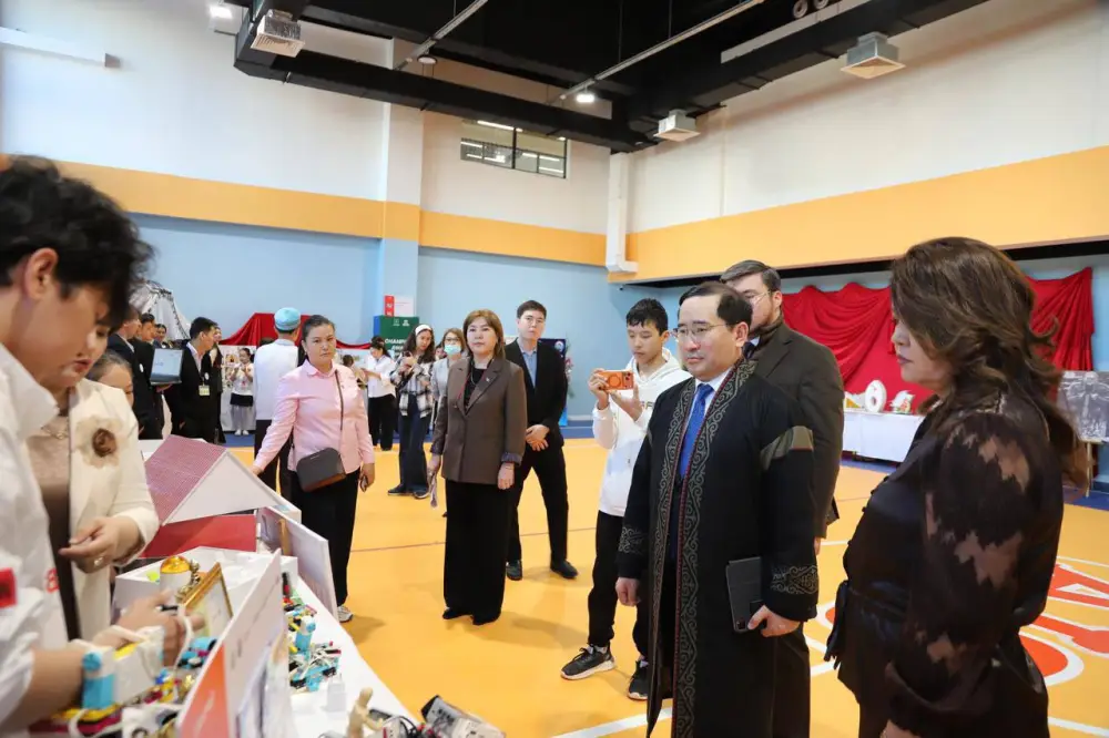 В Мангистау проходит III Республиканский форум методистов (6)