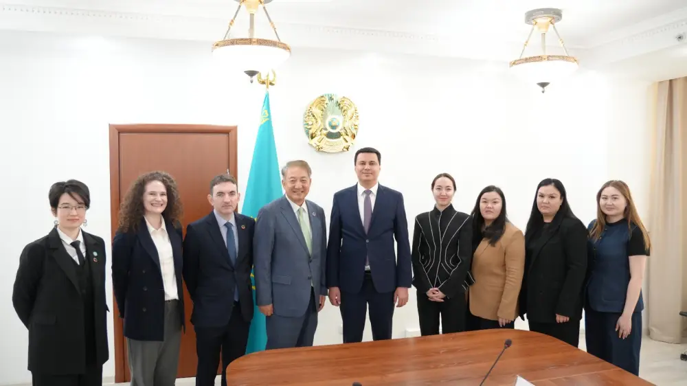 Встреча вице-министра экологии и природных ресурсов Республики Казахстан М.Т. Ошурбаева с руководителем Отделения ООН по устойчивому развитию UNOSD Чун Ке Пак (6)