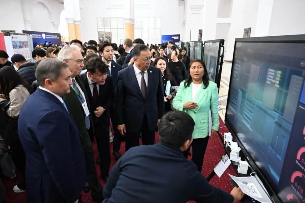 Форум «Digital Farabi» объединил науку и технологии (4)