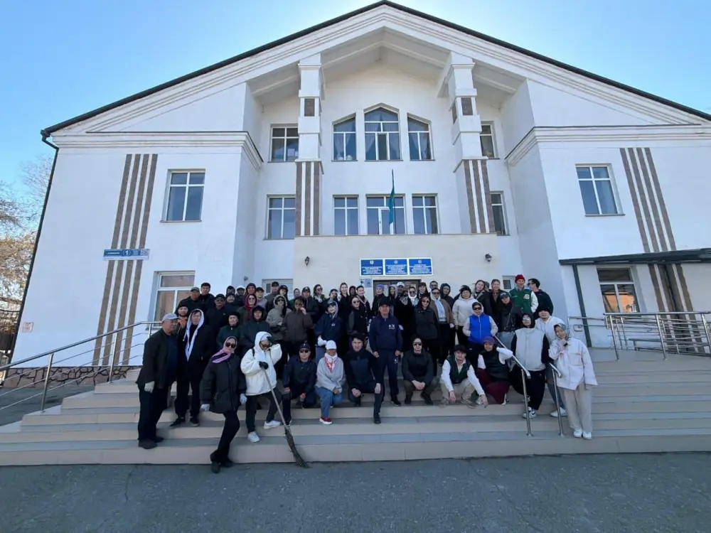 Театры Астаны приняли активное участие в акции «Таза Қазақстан» (4)