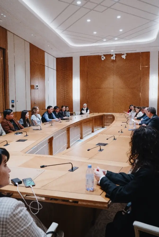 В Астане прошла «Менторская зона» для студентов-геологов (2)