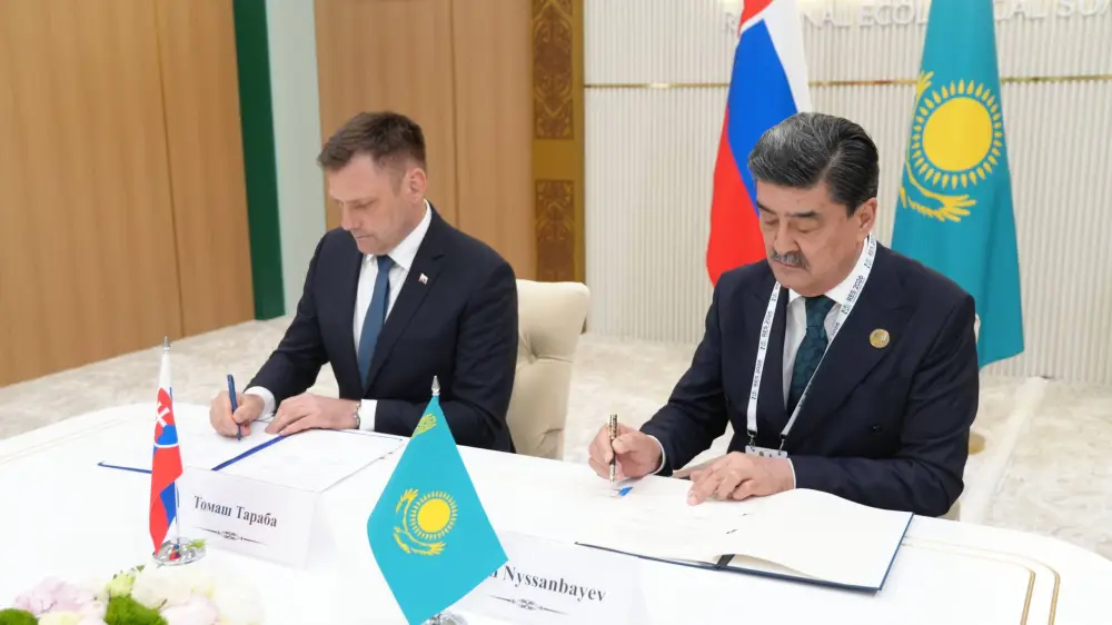 Встреча Министра экологии и природных ресурсов РК Е.Нысанбаева с Заместителем Премьер-министра – Министром окружающей среды Словацкой Республики Томашем Тарабой (6)