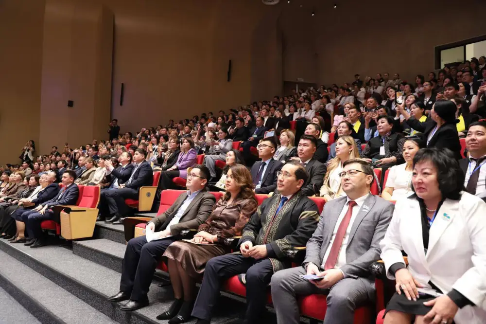 В Мангистау проходит III Республиканский форум методистов (4)