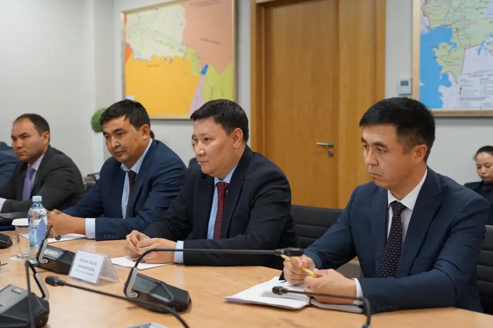 В ТУРКЕСТАНСКОЙ ОБЛАСТИ АКТИВНО РАЗВИВАЕТСЯ ВОЛОНТЕРСКОЕ ДВИЖЕНИЕ (2)