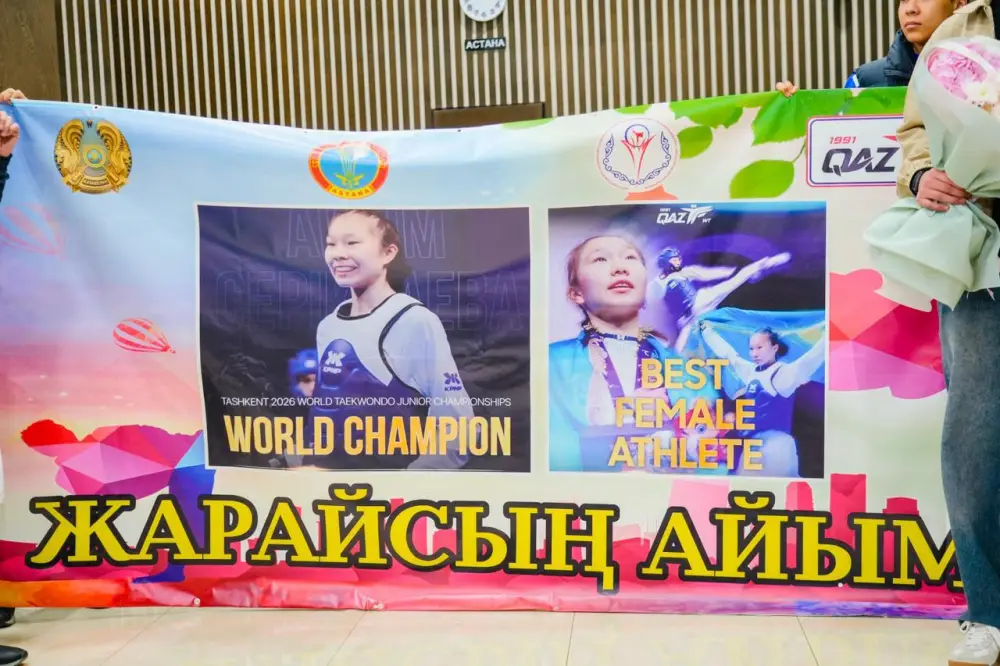 Историческая победа спустя 20 лет: ставшая чемпионкой мира столичная таэквондистка вернулась на родину (7)