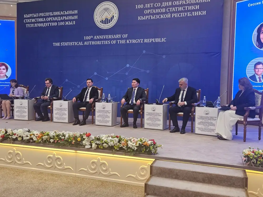Максат Турлубаев выступил на международном форуме по модернизации статистики и заседании глав статслужб стран СНГ в Бишкеке (2)