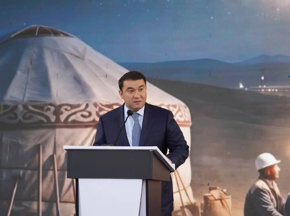 НУРАЛХАН КУШЕРОВ ПРИНЯЛ УЧАСТИЕ В ПРАЗДНОВАНИИ 30-ЛЕТИЯ КОМПАНИИ «ИНКАЙ» (2)