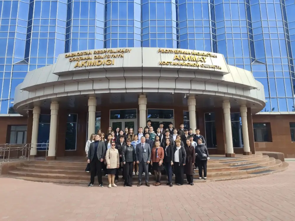 В целях продвижения ценностей государственной службы и ранней профессиональной ориентации среди школьников в Акимате Костанайской области проведено мероприятие с учащимися школ г. Костаная (5)