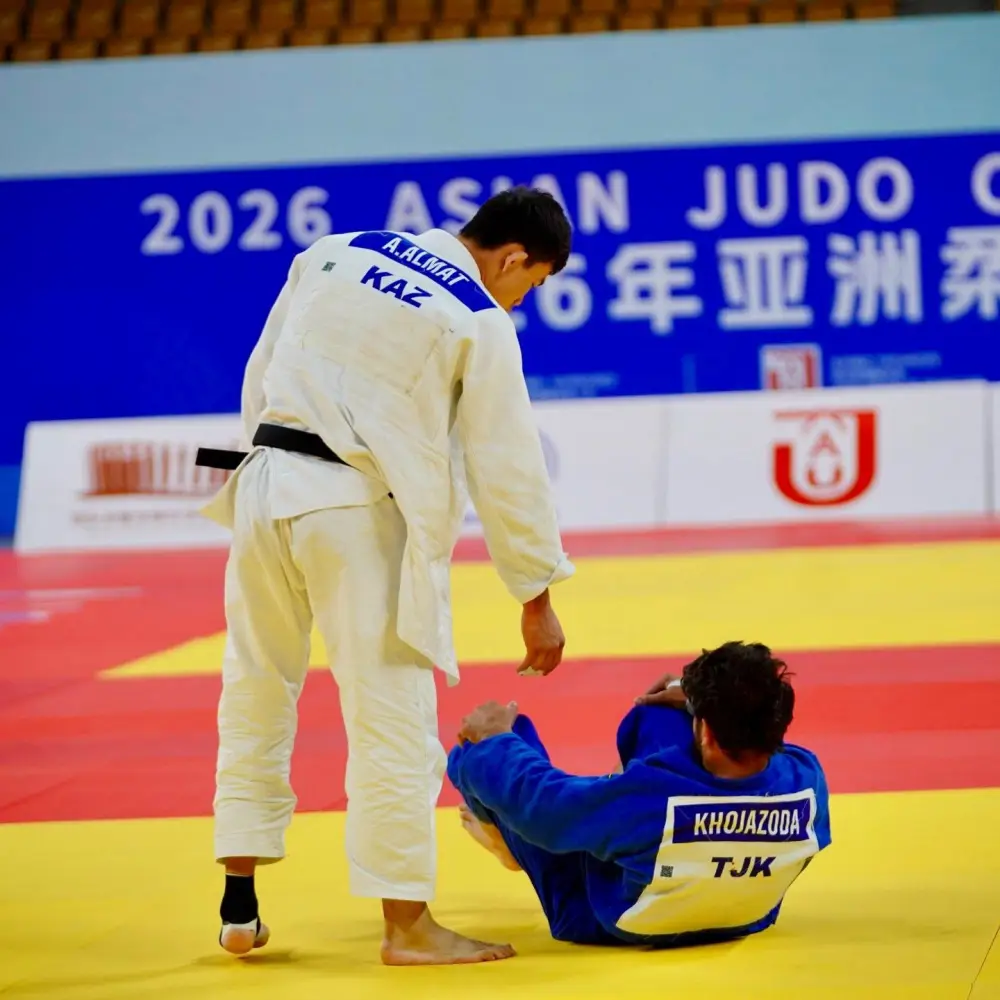 Актюбинский спортсмен победил призера Парижа и стал чемпионом Азии (2)