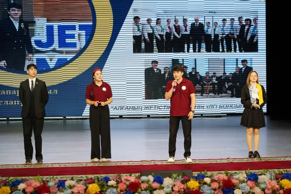 В Астане проходит Республиканский форум лидеров ученического самоуправления (4)