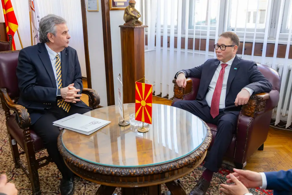 В ходе визита Министра торговли и интеграции РК А. Шаккалиева в г. Скопье подписано Соглашение о создании Делового совета между Казахстаном и Северной Македонией (4)