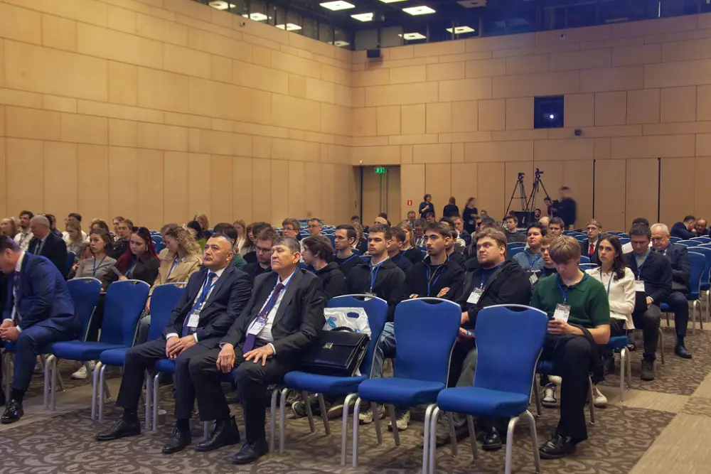 Представитель Министерства промышленности и строительства принял участие в Международном экономическом форуме государств – участников СНГ (3)