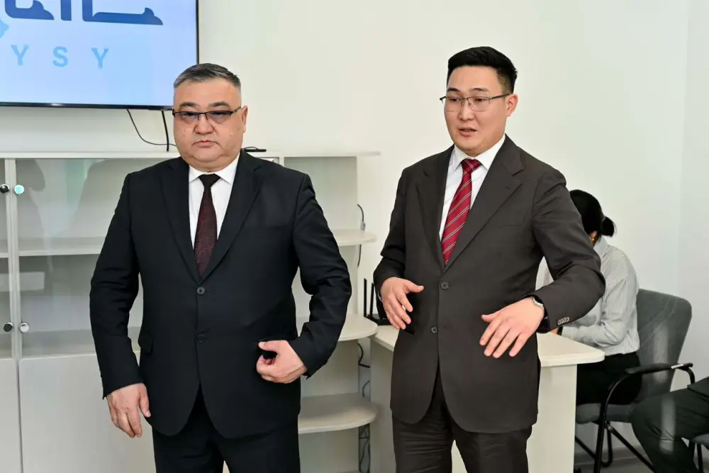 Аким области провел личный прием граждан (9)