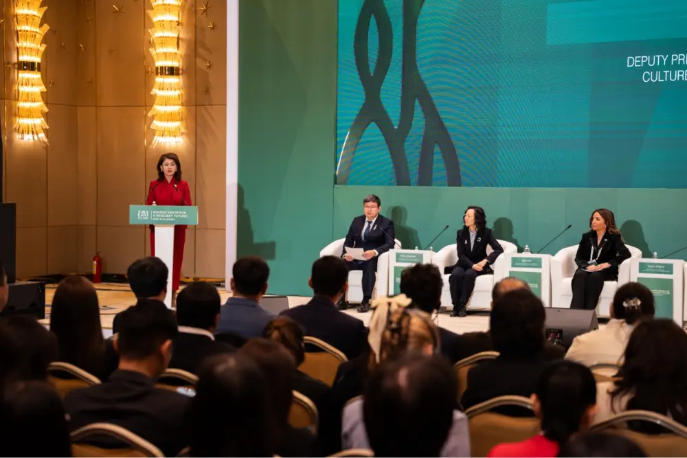 «Забота об окружающей среде становится мощным фактором укрепления сотрудничества»: Президент обратился к участникам сессии по эковолонтерству в рамках РЭС (4)