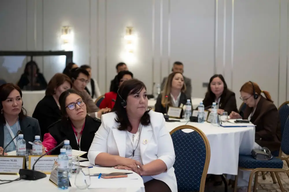 Сотрудники правозащитного центра прошли обучение по подготовке аналитики в сфере защиты прав человека (3)