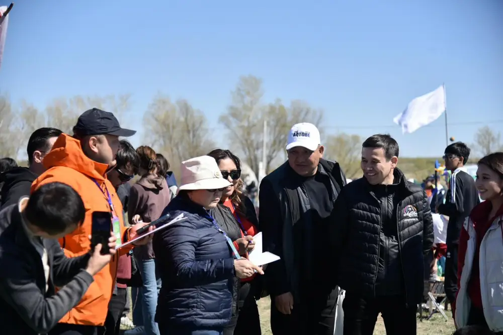 В живописной местности Волчьего водопада в Каргалинском районе Актюбинской области на высоком уровне прошёл туристический фестиваль «Sarqyrama Fest» (7)