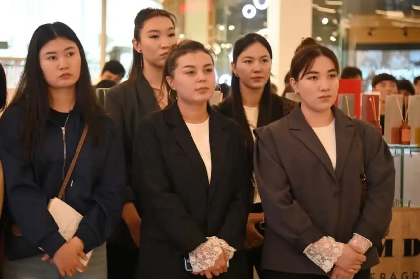 СТУДЕНТОВ ШЫМКЕНТА ОБУЧАЮТ ЗАЩИТЕ ОТ КИБЕРПРЕСТУПНИКОВ (3)