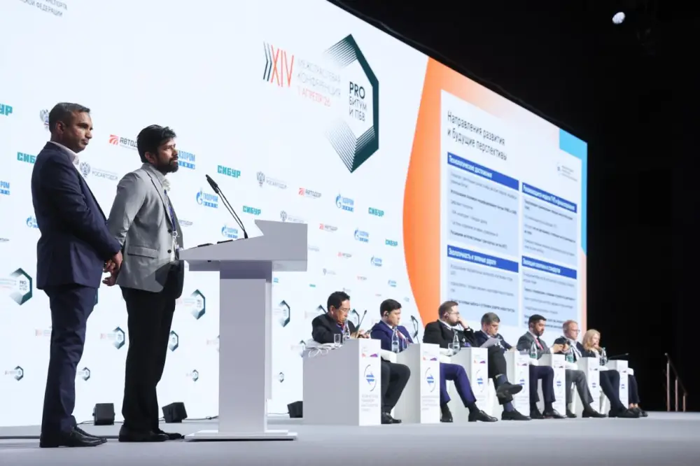 Зампред Комитета Максат Баяхмет выступил на МТЛФ в Санкт-Петербурге (2)