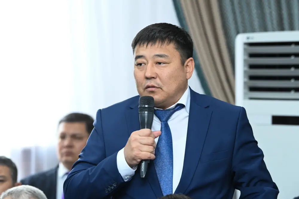 Обсуждён ход выполнения показателей социально-экономического развития региона (2)