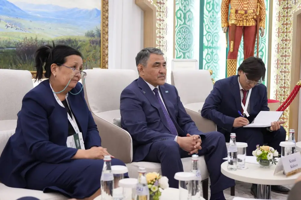 Министерство водных ресурсов и ирригации и Управление ООН по снижению риска бедствий обсудили борьбу с паводками и засухами (7)