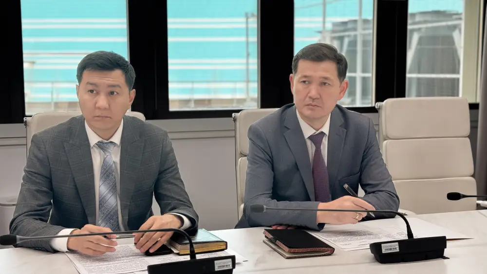 Айдарбек Сапаров провел личный прием граждан (2)