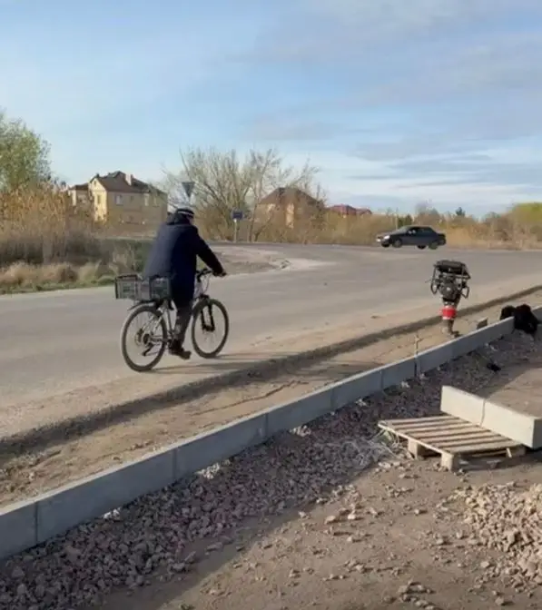 В Караганде строят велодорожку к дачным массивам (3)