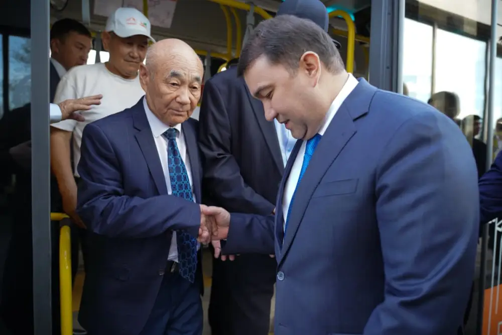 В ТУРКЕСТАНЕ ПРЕЗЕНТОВАЛИ 35 СОВРЕМЕННЫХ ЭЛЕКТРОАВТОБУСОВ (4)