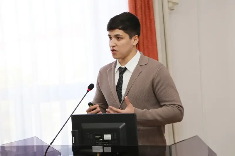 В Караганде обсудили роль молодёжной науки в развитии цифровых технологий (9)