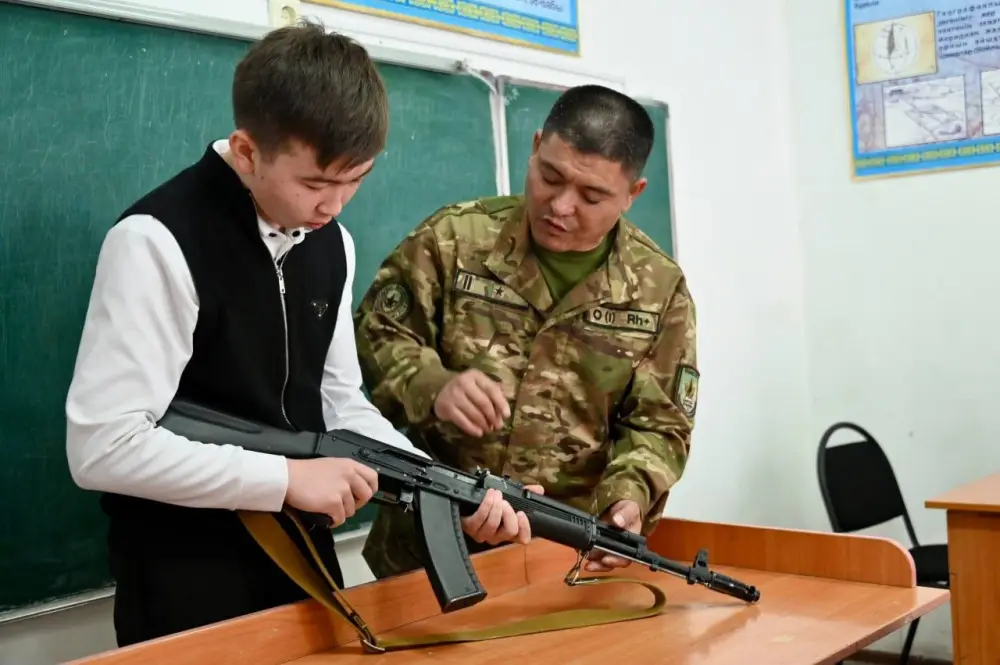 Минобороны Казахстана запустило онлайн-переподготовку будущих преподавателей НВП (6)