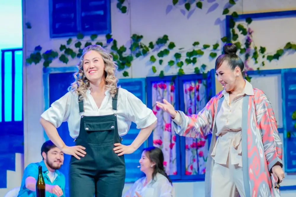 В Астане впервые выступил Восточно-Казахстанский театр драмы и оперетты (9)